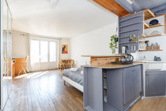Very bright 35m2 studio with balcony, 5th floor, in the heart of Paris, 18 minut Paris, France Studio 35m² near "Sacré Coeur" Private room in rental unit vacation rental 3960124