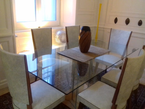 Appartement de 63 m2 rez de chaussée donnant sur une jolie cour. Frais et calme. Bordeaux, France T3 spacieux et agréable Triangle d'Or de Bordeaux Entire rental unit vacation rental 26415575