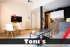 Enjoy the modern Architecture style touched by art yet comfortable and cozy. Spa Athens, Attica, Greece Toni's -  Local retreat for Travelers in Koukaki Entire rental unit vacation rental 24449568