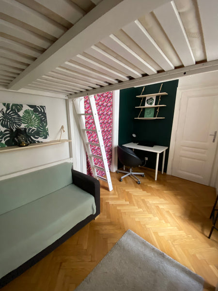 A cozy furnished room (about 10qm) in a beautiful, renovated old building is ava  1st district only 1 min Private room in rental unit vacation rental 628962285372609841