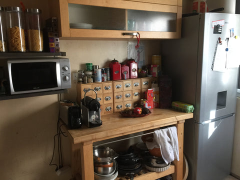 Appartement situé entre la Gare de l'est et du Nord (10 mn) et à 4 mn du métro L Paris, France Appartement calme sur cour Entire rental unit vacation rental 9191622