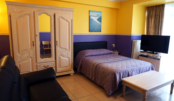 A beautiful suite, tastefully renovated and comfortable. Ideal for 1-4 people.<b Brussels, Belgium Gare du Midi - Appart.  