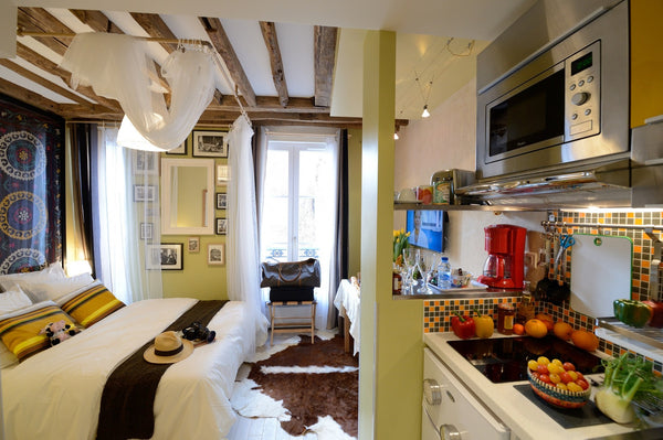 Located in a private residence in the heart of Paris nearby many museums, shops  Paris, France Gorgeous studio in the Haut-Marais Entire rental unit vacation rental 21581150