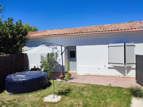 Ce logement paisible offre un séjour détente pour toute la famille.  Maison chaleureuse au coeur de Bruges avec SPA Entire home vacation rental 653700192576178858