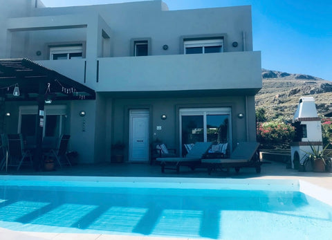 Villa Paradeiso is a beautiful large 3 double bedroom modern villa sleeping up t Epsom, United Kingdom Villa Paradeiso -  3 Bed Villa with Private Pool Entire villa vacation rental 605491479816648358