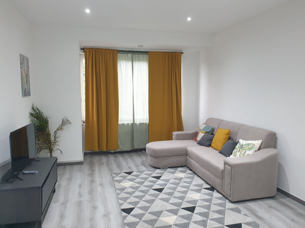 Simplifiez-vous la vie dans ce logement paisible et central. Brussels, Belgium appart à Bruxelles sécurisée et en face joli parc. Entire rental unit vacation rental 50595299