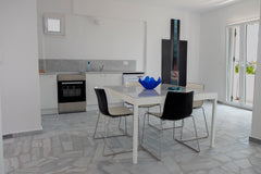 Agrikia Apartments est une résidence de 3 appartements entièrement équipés et ré Aliki, Greece AGRIKIA Appartement  n°3 pour 4 à 6 personnes max. Entire rental unit vacation rental 5791355