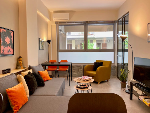 Fully renovated urban apartment in the center of Athens. Colors, paintings, and  GR DARSISS N3 - Museum Apartment Entire rental unit vacation rental 42824979