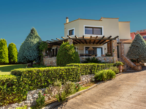 Note: You can directly book the best price if your travel dates are available, a Cyprus Golden Crest for 6 persons Entire home vacation rental 53331777