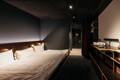 Unsere Kinobude ist mit einer Sammlung der besten und kultigsten österreichische  Kinobude Room in hotel vacation rental 47465793