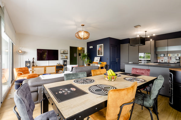 Appartement idéalement situé à proximité immédiate de Bordeaux.<br /><br />Confo Bruges, France Chambre privée dans appart’ 5* à Bordeaux Lac Private room in condo vacation rental 45158265