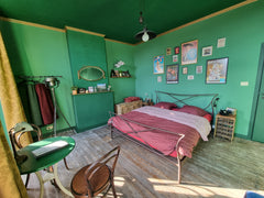 Stay at the Airbnb of Theater Box.<br />The room is situated in a charming old t Belgium Private room with roof terrace in Ghent Private room in casa particular vacation rental 571592211795327762