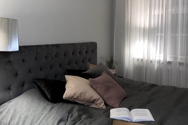 Here is a wonderfully charming, typically small Copenhagen apartment. It boasts   Lys lækker lejlighed på Østerbro Entire condo vacation rental 569584615949316485