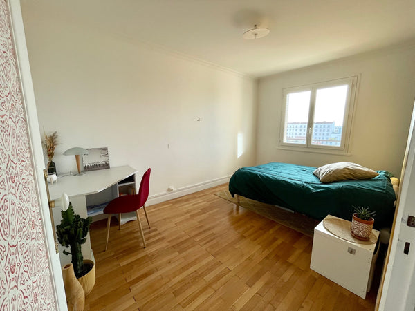 Le quartier de Montchat en plein coeur de Lyon3 est très sympathique avec commer Lyon, France Superbe chambre - quartier Monchat Lyon 3 Private room in rental unit vacation rental 53335251