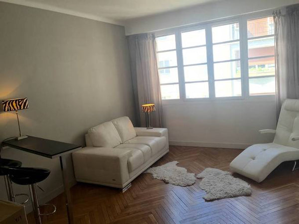 Au coeur du 16e, rue Saint-Didier, proche avenue Kléber, à 2 mn du Trocadéro et   2 pièces près de la Tour Eiffel Entire rental unit vacation rental 18580607