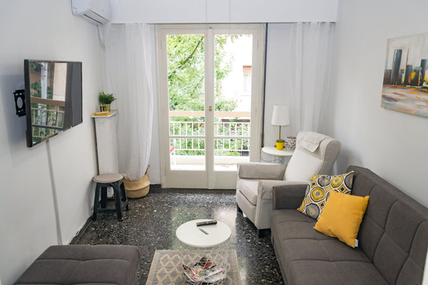 Welcome to our bright, sunny, quaint, and humble abode!  A warm peaceful clean a Toronto, Ontario, Canada Welcome to your cozy apartment away from home! ! Entire rental unit vacation rental 39746159