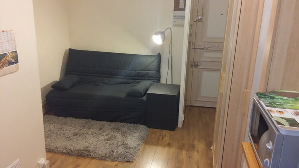 Petit studio en plein coeur du quartier des Batignolles.<br />A proximité de tou Paris, France Studio dans les Batignolles Entire rental unit vacation rental 7203420