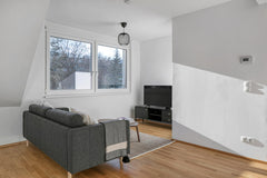 Feel at home wherever you choose to live with Blueground. You’ll love this cozy  Vienna, Austria Hietzing 1BR w/ Elevator nr Embassies & Roter Berg Entire rental unit vacation rental 53537735