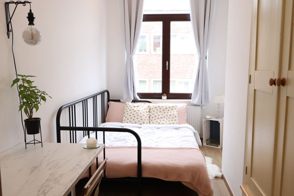 Relax after work or enjoy this cosy landing pad in between jaunts to explore won Brussels, Belgium Cosy room in flat with easy commute to city centre Private room in rental unit vacation rental 45706121