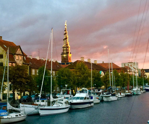 Newly renovated apartment, situated in the very attractive and charming area, Ch Copenhagen, Denmark Beautiful apartment in the old part of Copenhagen Entire rental unit vacation rental 12091145