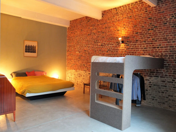 Le Refuge du Chien Vert (The Green Dog Inn) offers you a spacious and stylish be Brussels, Belgium Spacious room for couples (or small families) Private room in bed and breakfast vacation rental 3738686