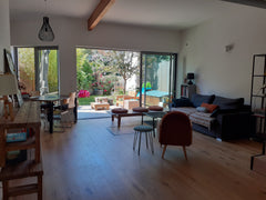 Notre maison lumineuse et de plain-pied est dotée d'un agréable jardin et de tou Bordeaux, France Maison cosy avec jardin Entire home vacation rental 44151820
