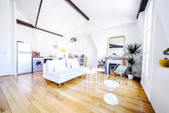 This Apartment is perfect for a Romantic staying in paris. Nearby the main touri Vienna, Austria 4* Modern and Peaceful Suite next to Louvres Entire rental unit vacation rental 19901362