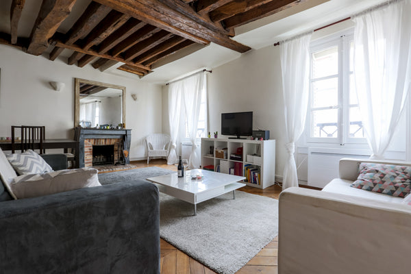 Huge and charming apartment right in the historic centre of Paris : located betw Paris, France 70m2 flat in the heart of Paris Entire rental unit vacation rental 7303160