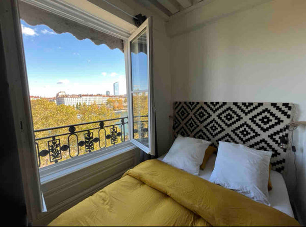 Situé près de l'Hôtel de Ville, niché au cinquième étage avec ascenseur da Playa del Carmen, Mexico Magnifique appartement JAUNE Entire rental unit vacation rental 42848544