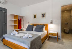 A brand new studio in Pollonia village, right next to the sea. The beautiful stu  Blue Note - Sea Side Studio Entire rental unit vacation rental 36516749