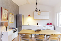 Très bel appartement 2 chambres, 61 m2 avec ascenseur, dans un immeuble ancien.  Bordeaux, France Porte Dijeaux - 61m² avec ascenseur et terrasse Entire rental unit vacation rental 23893220