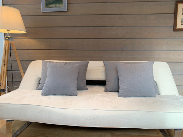 Nous vous proposons un très beau studio d'architecte situé au coeur du quartier  Lyon, France Le Boeuf Entire guest suite vacation rental 39795960