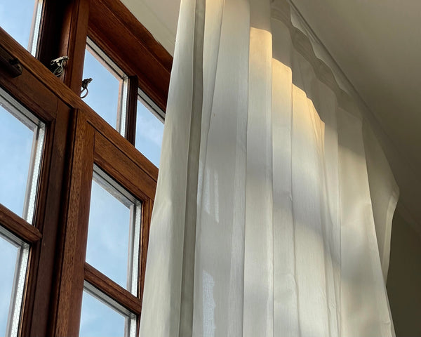 Lys 3-værelses lejlighed med stuk og nyrenoveret køkken. Placeret på afsides vej Copenhagen, Denmark Lys lejlighed med altan på Nørrebro Entire rental unit vacation rental 44016003