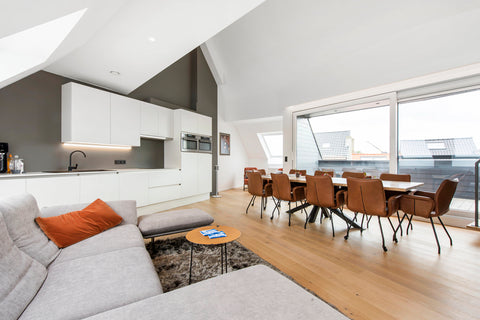 - Exclusive penthouse located in a quiet area near Ghent<br />- No young groups  Ghent, Belgium Exclusive Penthouse in Ghent Entire rental unit vacation rental 34935126