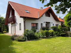 Ubytování v luxusní vile na okraji Prahy. Klidné prostředí, udržovaná zahrada. B Prague, Czechia Prostorná vila na okraji metropole Entire villa vacation rental 14534219