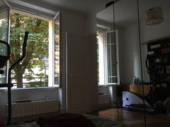 Located in very typical Parisian Square, this 28 square meter 1 bedroom apartmen Paris, France BEST DEAL near Paris Center Entire rental unit vacation rental 6510110