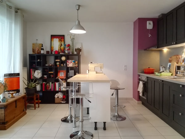 Appartement idealement situé à 5 min de jean mace, 10 min de perrache et 20min d Lyon, France Appartement cosy et calme dans résidence privée Entire rental unit vacation rental 22143882