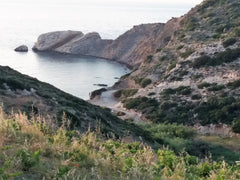 Lofos Panteliados is surrounded by a beautiful tree garden with a view of the Ae Naxos, Greece Lofos Panteliados (George's summer home) Entire home vacation rental 35150268