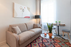 Charmant Studio recemment rénové situé proche de la gare Jean Macé, idéalement s Trévoux, France Jean Macé Charmant Studio Moderne Proche Métro Entire rental unit vacation rental 26621850