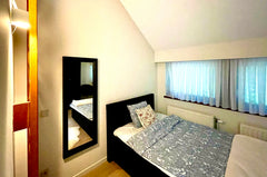 Forget your worries in this spacious and serene space. Brussels, Belgium Cheerful 1 bedroom in a villa with private toilets Private room in villa vacation rental 53465784