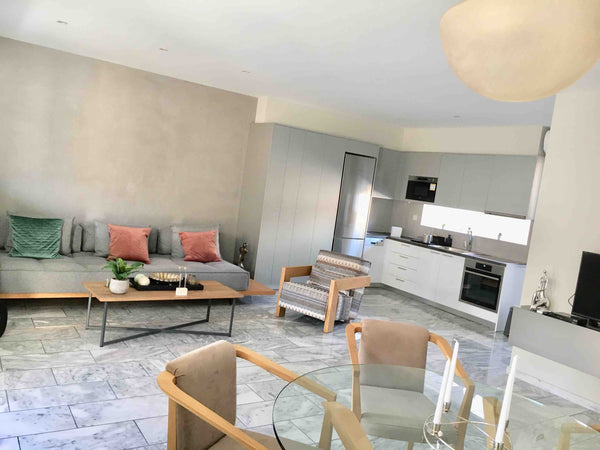 beautifully renovated and furnished  with quality one bedroom  apartment in the  Athens, Greece New Beautiful apart in the heart of Athens !! Entire rental unit vacation rental 31246569