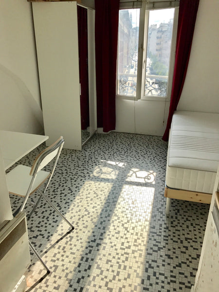 Lovely little tiny flat for humble-eco-traveller to discover Paris solo. Everyth Paris, France Lovely little cocoon for solo traveler Paris 18ème Entire rental unit vacation rental 21633685