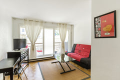 Un quartier animé entre Bastille, Nation, République et Père Lachaise.<br />Vous Paris, France Studio Moderne, Clair, Confortable Entire rental unit vacation rental 6894122