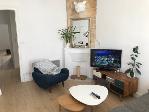 Appartement traversant de 70m2 au centre de Bordeaux, donnant sur une rue calme  Bordeaux, France Appartement lumineux et calme Place de la Victoire Entire rental unit vacation rental 45341959