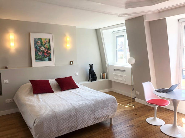 Perched on the top floor of 1 rue Constantine in the Hyper Centre, the air-condi Lyon, France Air-conditioned Sky View Suite White Entire rental unit vacation rental 43736287