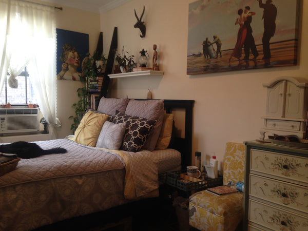 Keep my lovely room company for me while I'm away? HUGE sunny room with 2 big wi Los Angeles, CA Rental unit in New York · 1 bedroom · 1 bed · 1 bath Private room in rental unit vacation rental 4051643
