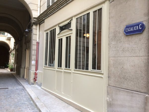 Typical and really charming Parisian studio in a classified court, completely re Paris, France FAUBOURG 36 Entire rental unit vacation rental 11391064