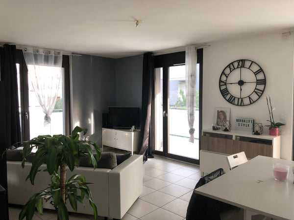 Appartement situé dans le 7e arrondissement de Lyon à Jean Jaurès. Supermarché,  Lyon, France Chambre calme et bien située dans une colocation Private room in rental unit vacation rental 33516400