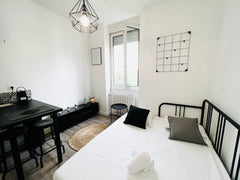 Situé à proximité du métro Montplaisir et de l'Université Lumière.<br />Studio,  Lyon, France ✨NID DOUILLET CHIC UNIVERSITÉS Entire rental unit vacation rental 654317380272252725