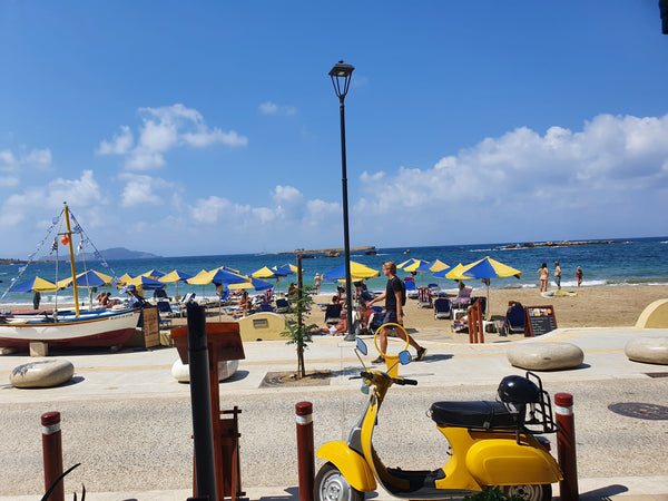 The cozy Danaos Hotel is located on the seafront of Nea Chora’s district, just 1  Double room with city view and Balcony Room in hotel vacation rental 46110957